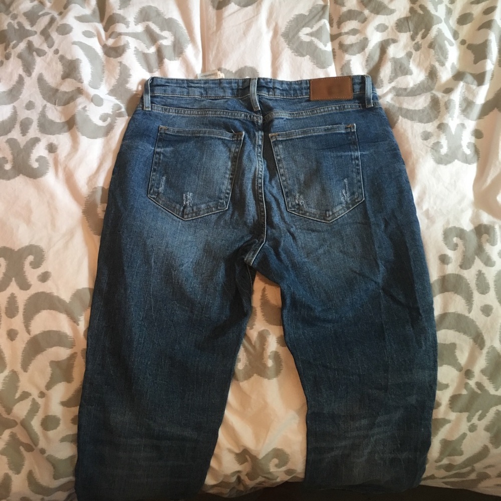 H&M Girlfriend Jeans